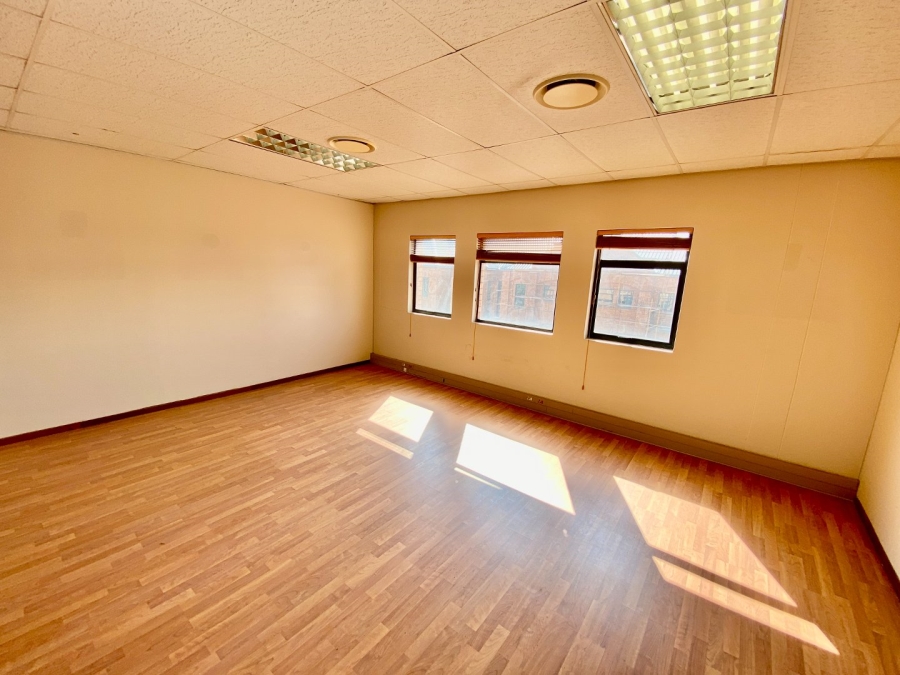 To Let Commercial Property for Rent in Faerie Glen Gauteng