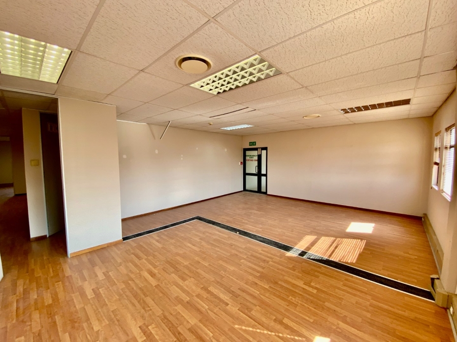 To Let Commercial Property for Rent in Faerie Glen Gauteng