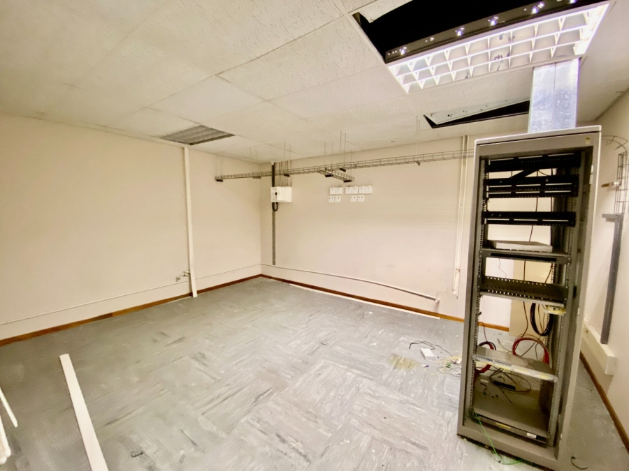 To Let Commercial Property for Rent in Faerie Glen Gauteng