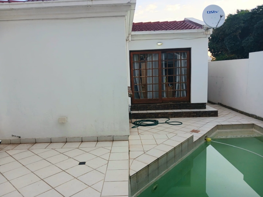 To Let 4 Bedroom Property for Rent in Halfway Gardens Gauteng