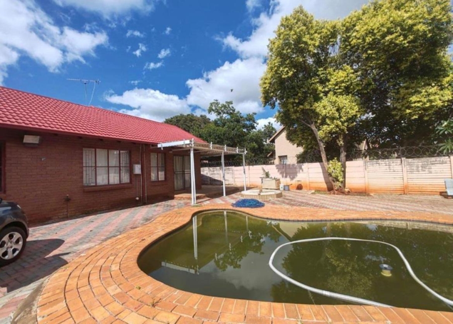 To Let 3 Bedroom Property for Rent in The Orchards Gauteng