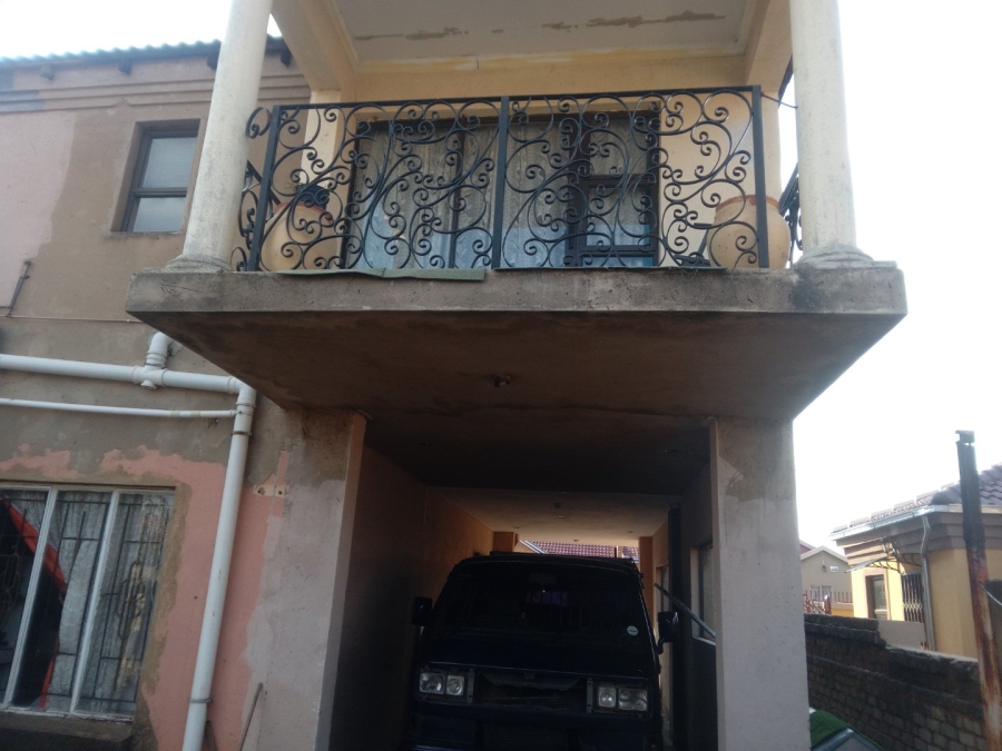5 Bedroom Property for Sale in Danville Gauteng