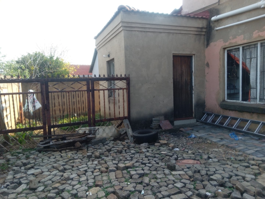 5 Bedroom Property for Sale in Danville Gauteng