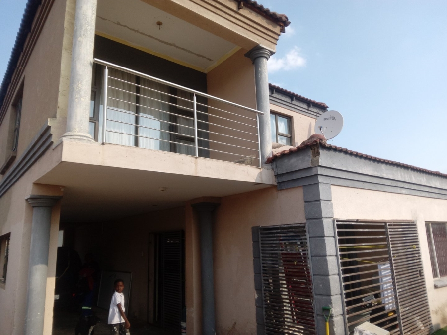 5 Bedroom Property for Sale in Danville Gauteng