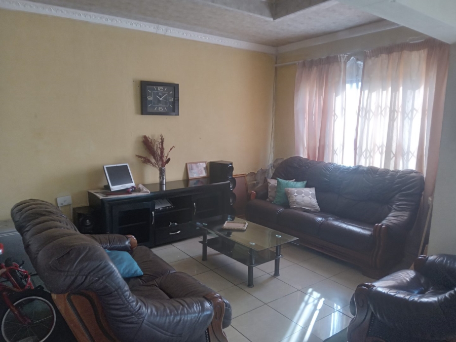 5 Bedroom Property for Sale in Danville Gauteng
