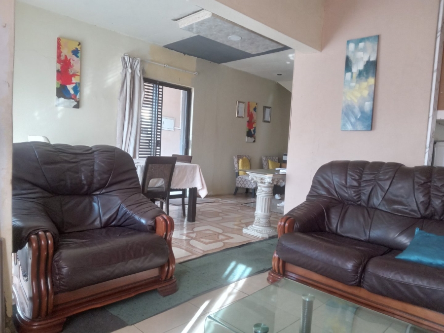 5 Bedroom Property for Sale in Danville Gauteng