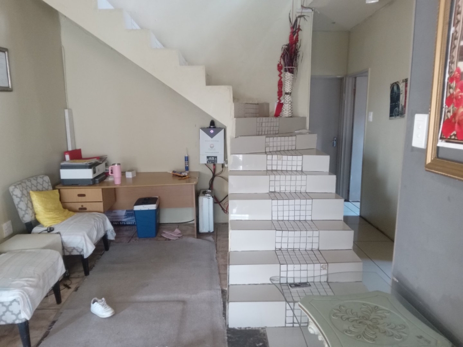5 Bedroom Property for Sale in Danville Gauteng