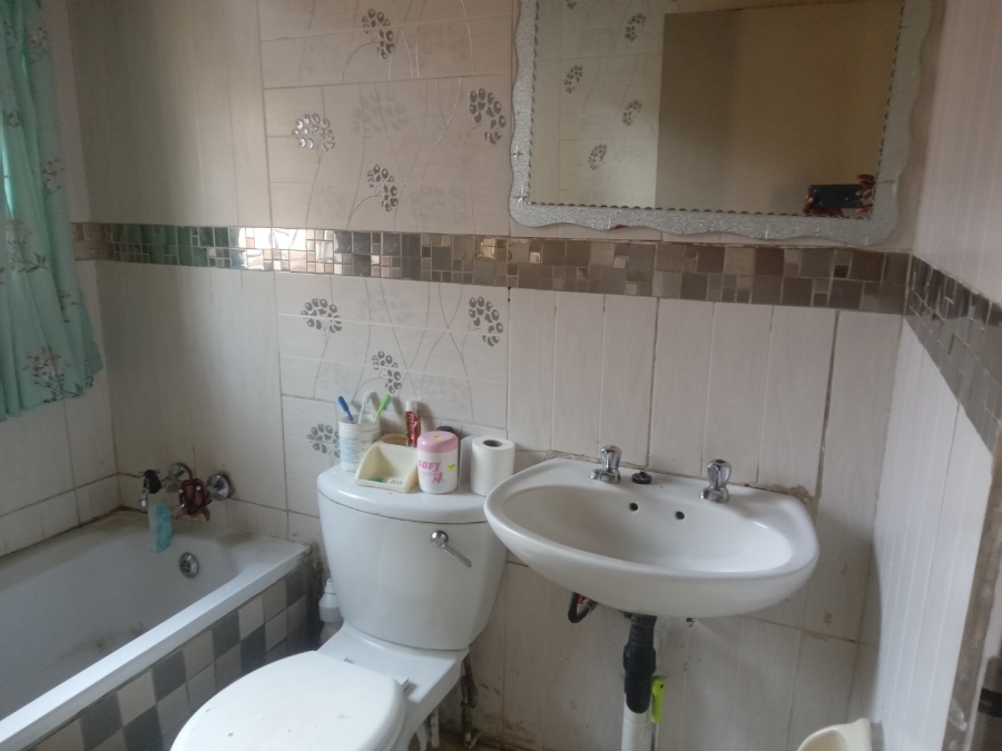 5 Bedroom Property for Sale in Danville Gauteng