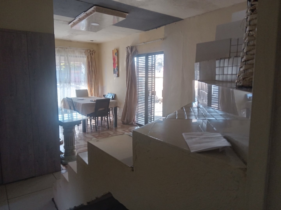 5 Bedroom Property for Sale in Danville Gauteng