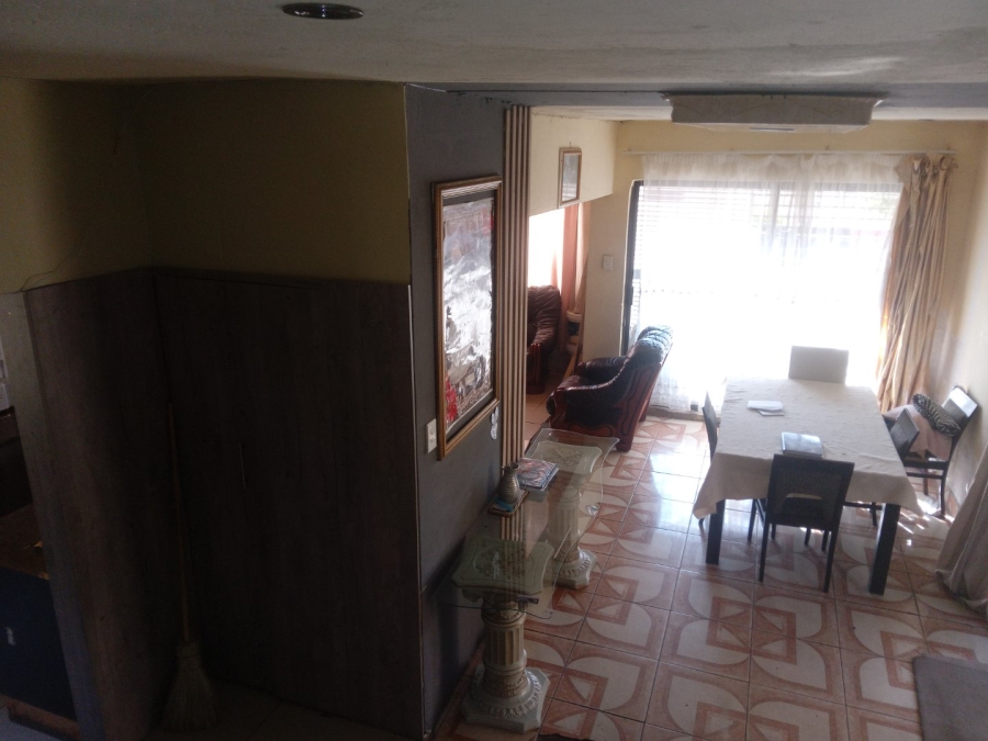 5 Bedroom Property for Sale in Danville Gauteng