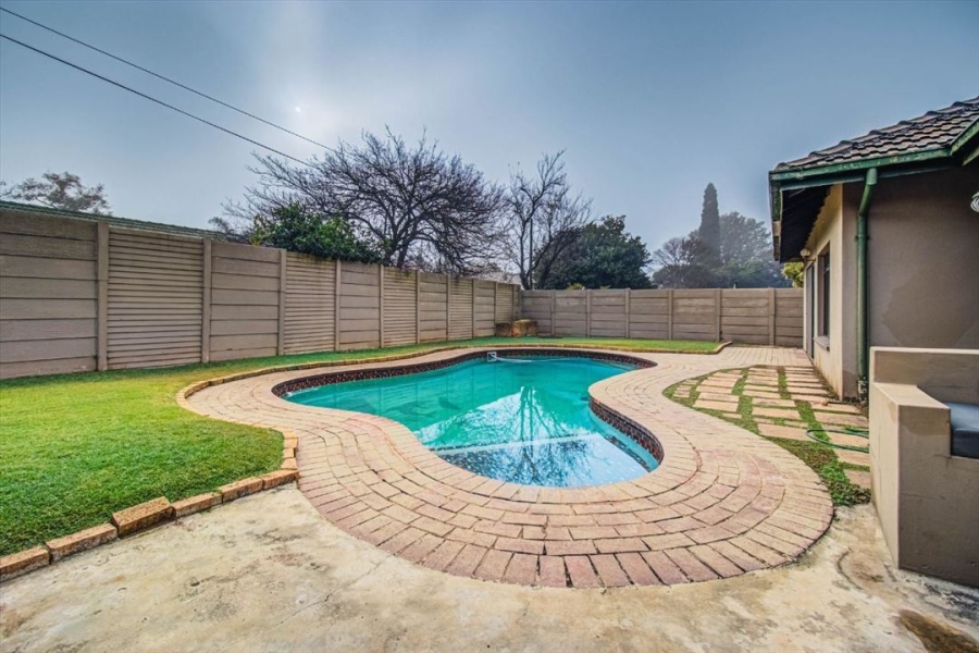 4 Bedroom Property for Sale in Van Riebeeck Park Gauteng