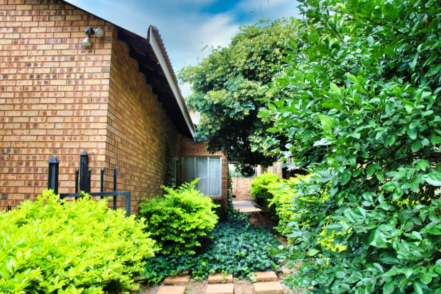 4 Bedroom Property for Sale in Moreleta Park Gauteng