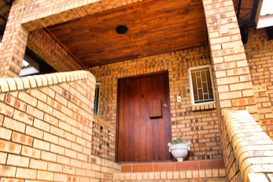 4 Bedroom Property for Sale in Moreleta Park Gauteng