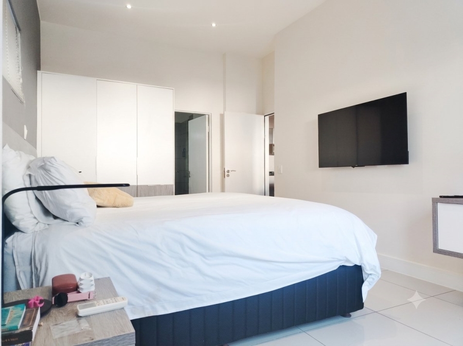To Let 2 Bedroom Property for Rent in Rosebank Gauteng