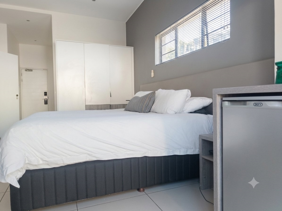 To Let 2 Bedroom Property for Rent in Rosebank Gauteng