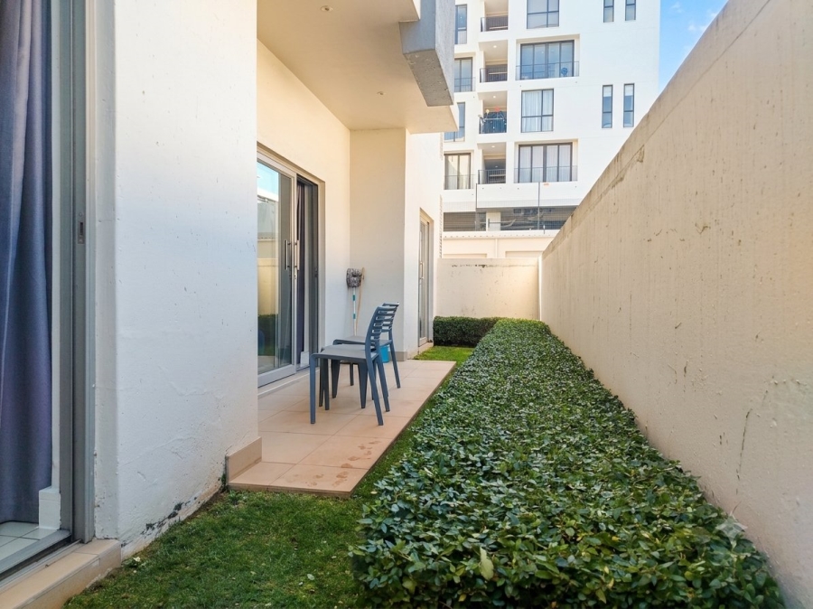 To Let 2 Bedroom Property for Rent in Rosebank Gauteng