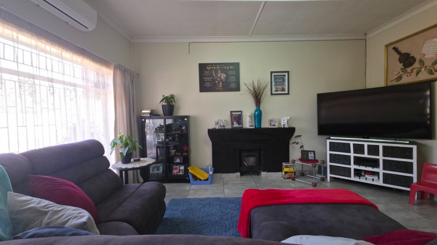 3 Bedroom Property for Sale in New Redruth Gauteng