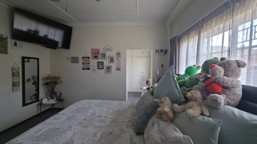 3 Bedroom Property for Sale in New Redruth Gauteng