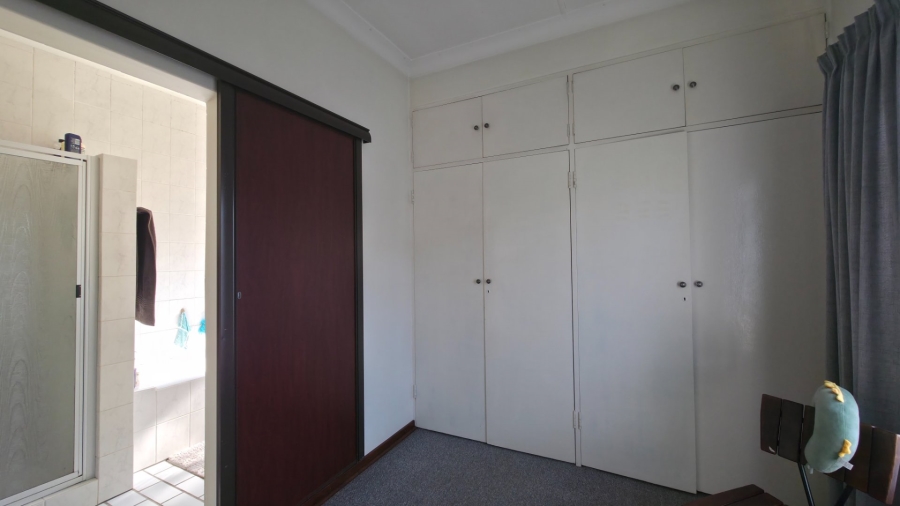 3 Bedroom Property for Sale in New Redruth Gauteng
