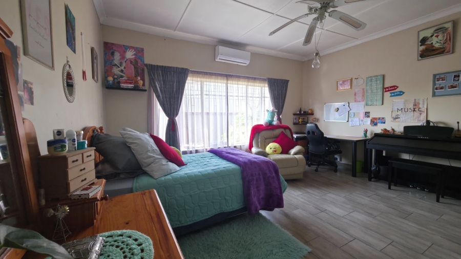 3 Bedroom Property for Sale in New Redruth Gauteng