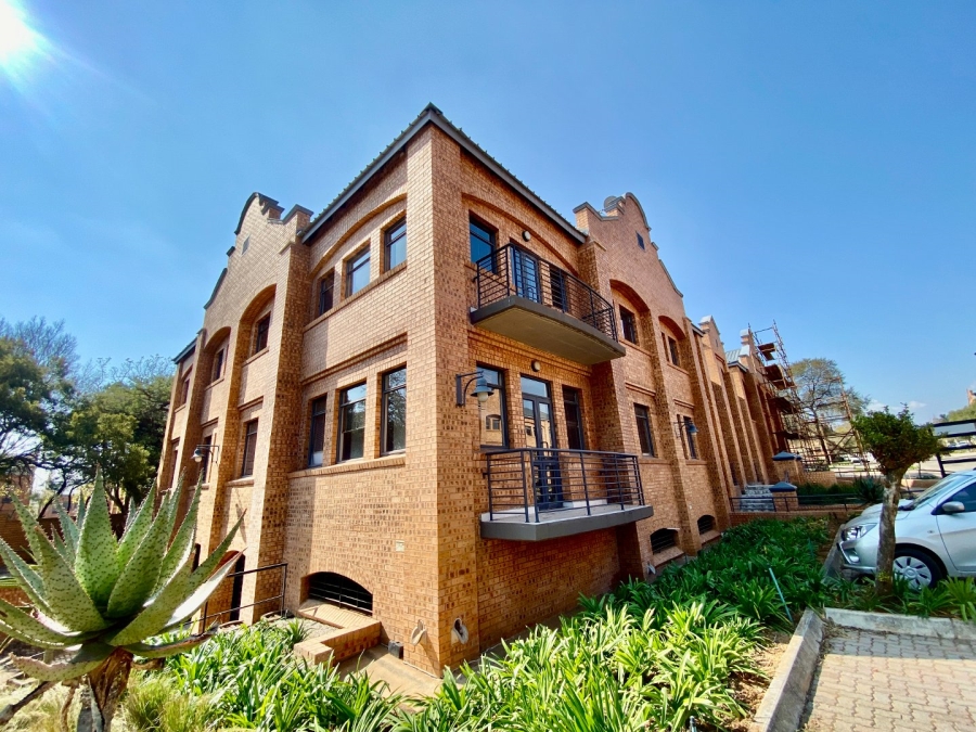 To Let Commercial Property for Rent in Faerie Glen Gauteng