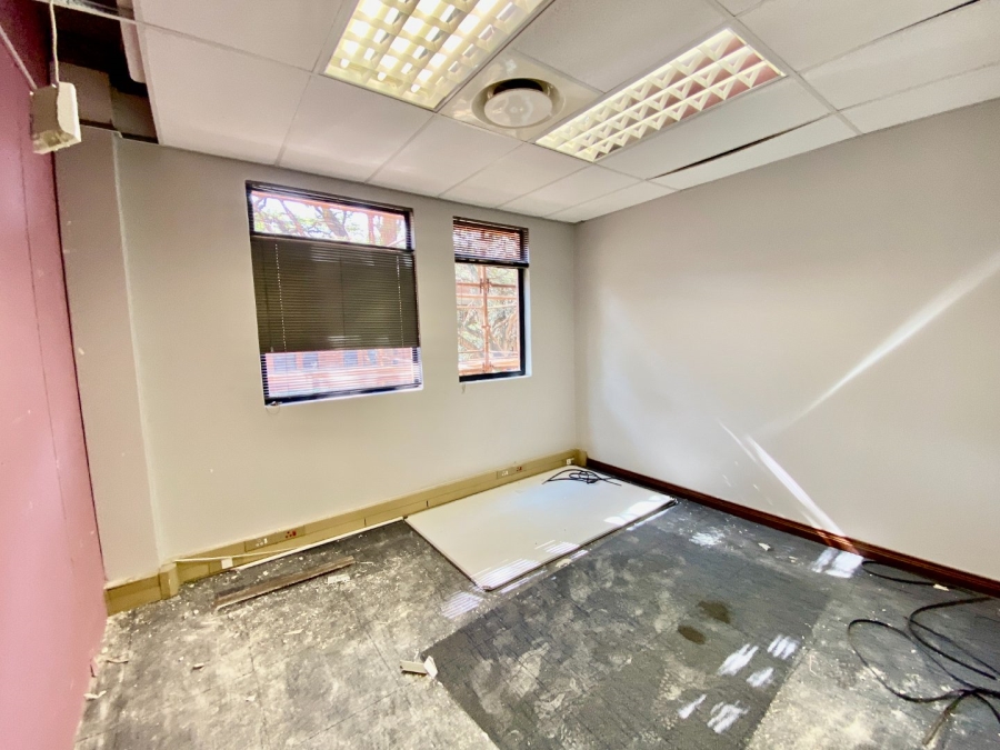 To Let Commercial Property for Rent in Faerie Glen Gauteng
