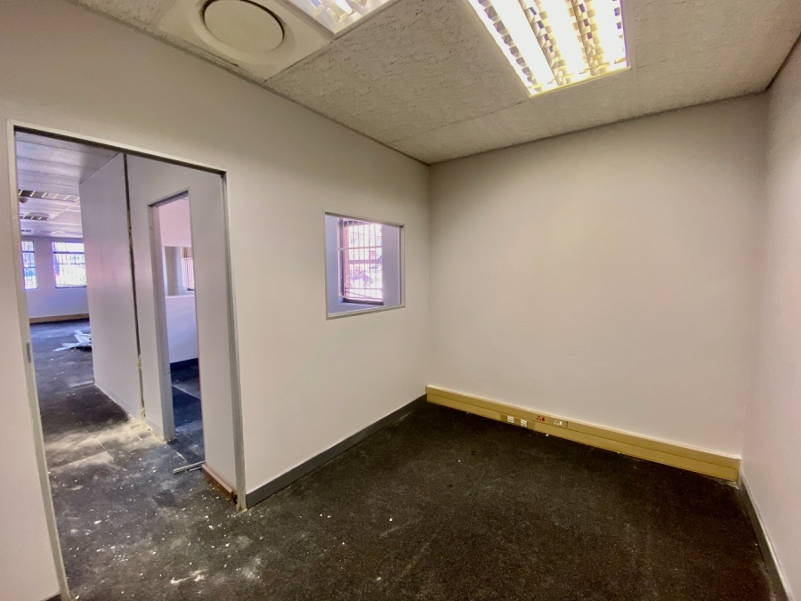 To Let Commercial Property for Rent in Faerie Glen Gauteng
