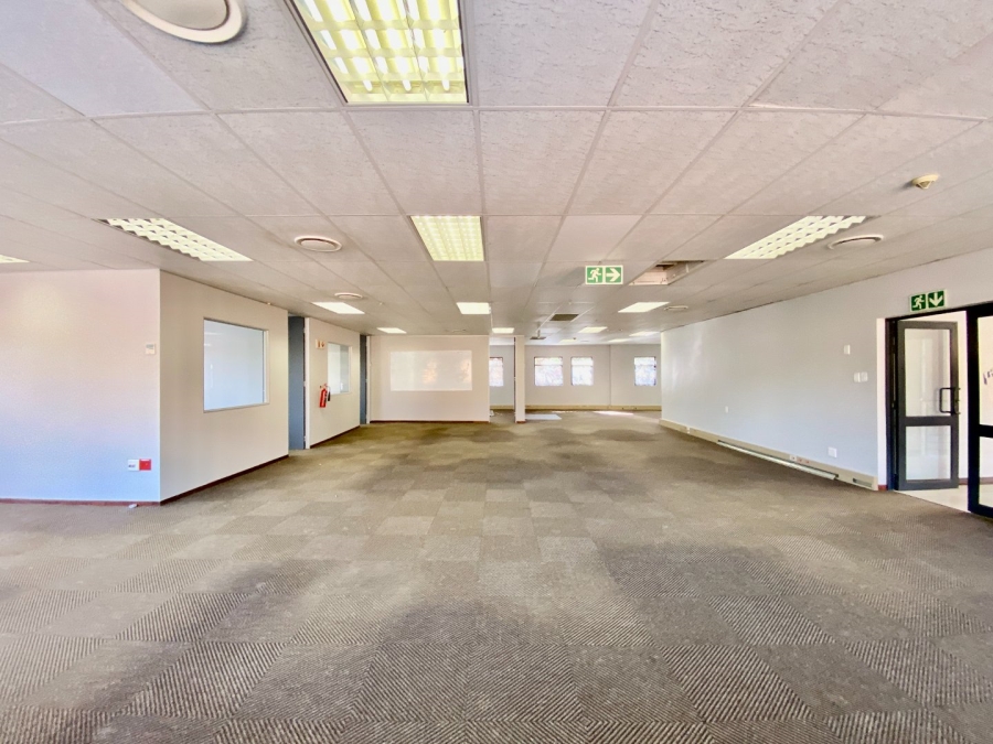 To Let Commercial Property for Rent in Faerie Glen Gauteng
