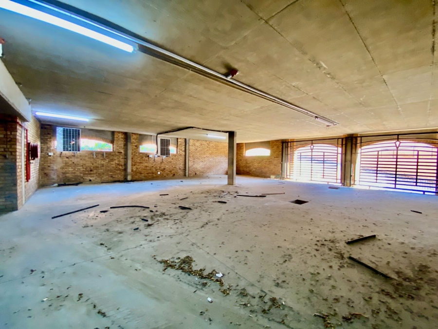 To Let Commercial Property for Rent in Faerie Glen Gauteng
