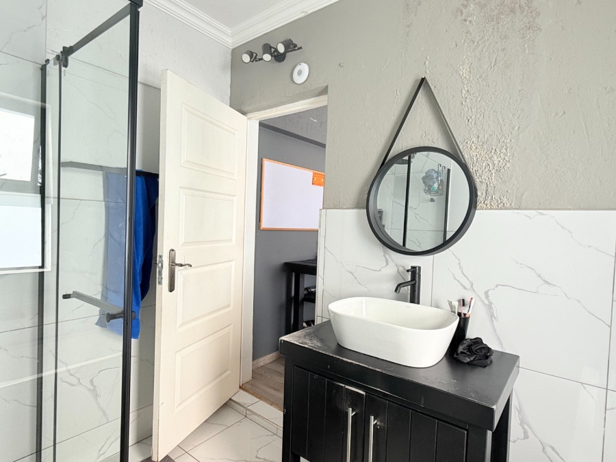 5 Bedroom Property for Sale in Centurion Golf Estate Gauteng