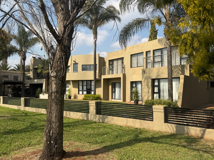 5 Bedroom Property for Sale in Centurion Golf Estate Gauteng