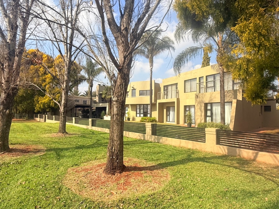 5 Bedroom Property for Sale in Centurion Golf Estate Gauteng