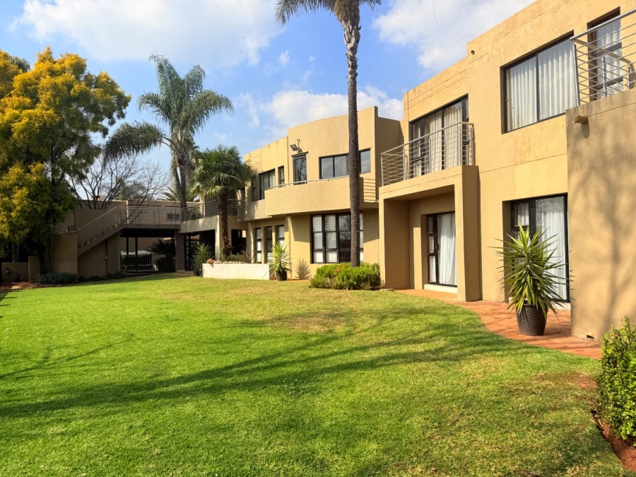 5 Bedroom Property for Sale in Centurion Golf Estate Gauteng