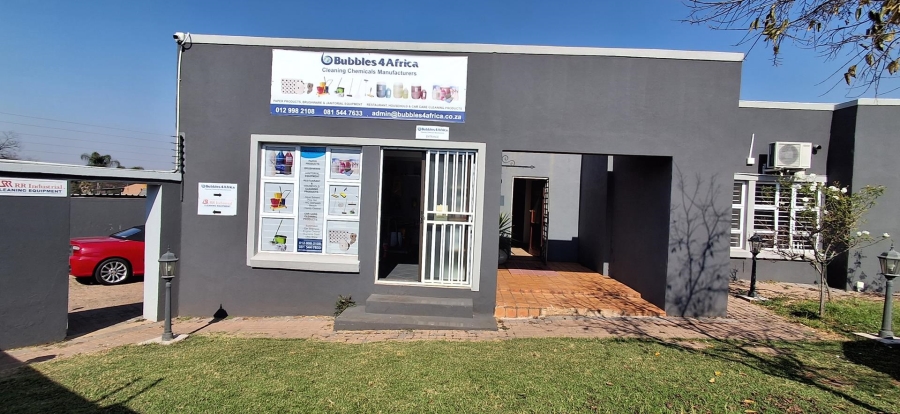 6 Bedroom Property for Sale in Garsfontein Gauteng