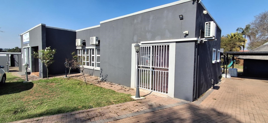 6 Bedroom Property for Sale in Garsfontein Gauteng