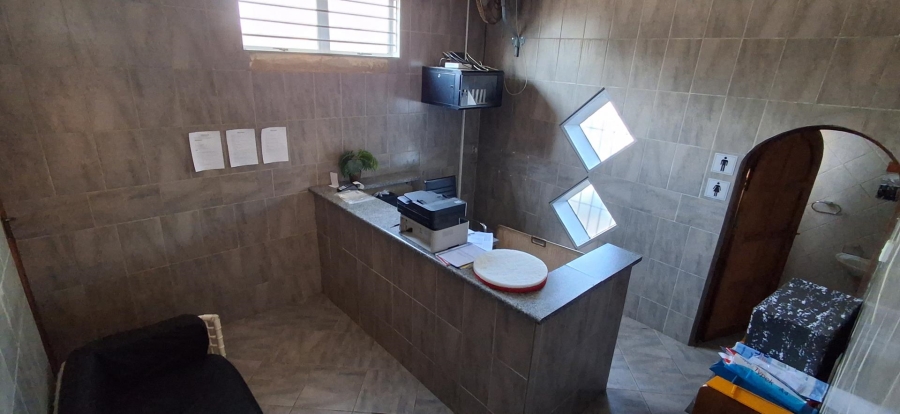 6 Bedroom Property for Sale in Garsfontein Gauteng