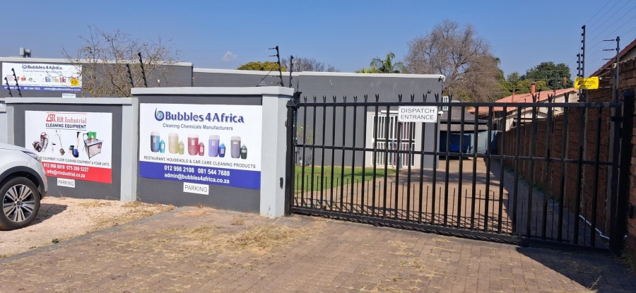 6 Bedroom Property for Sale in Garsfontein Gauteng