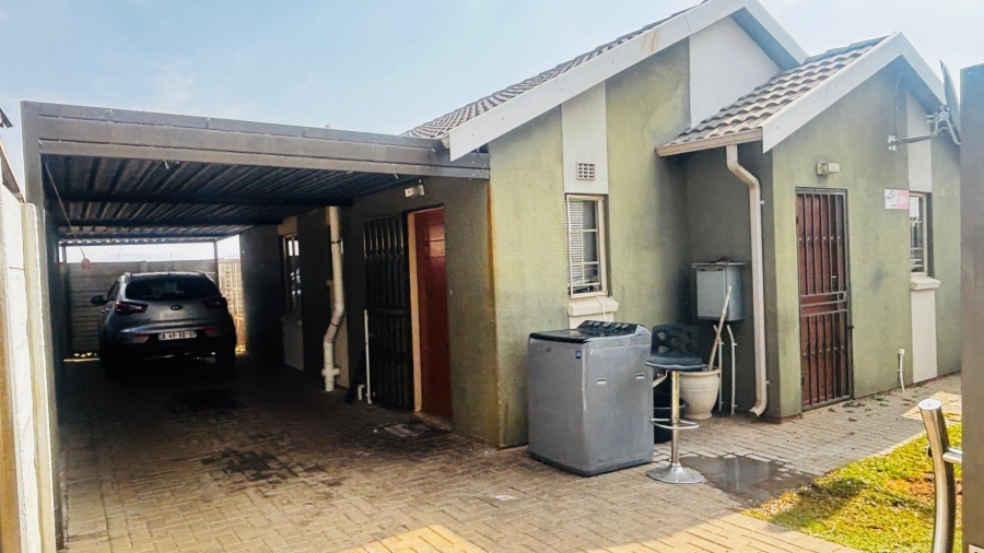 3 Bedroom Property for Sale in Sky City Gauteng