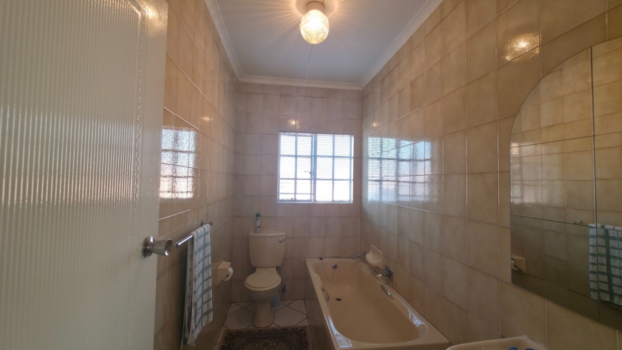 3 Bedroom Property for Sale in New Redruth Gauteng
