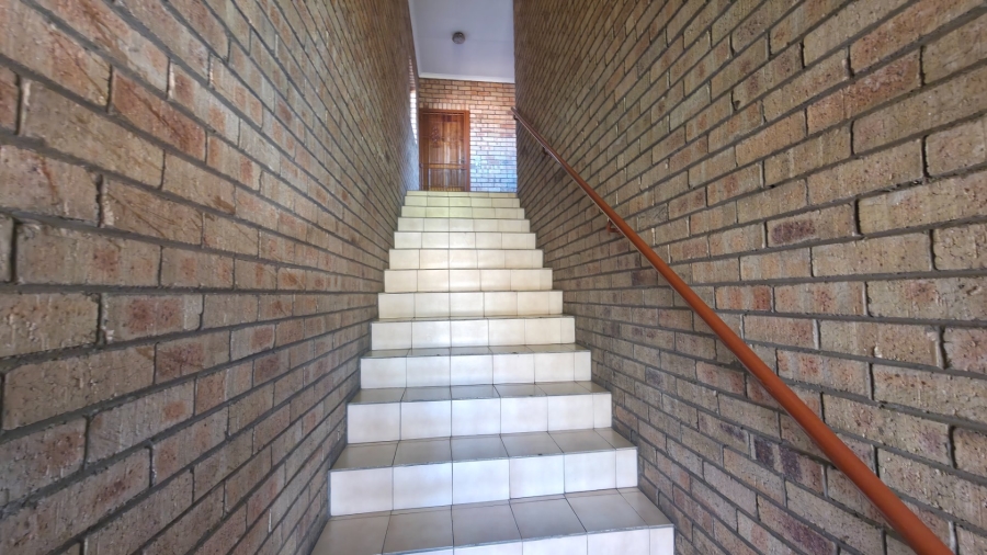 3 Bedroom Property for Sale in New Redruth Gauteng