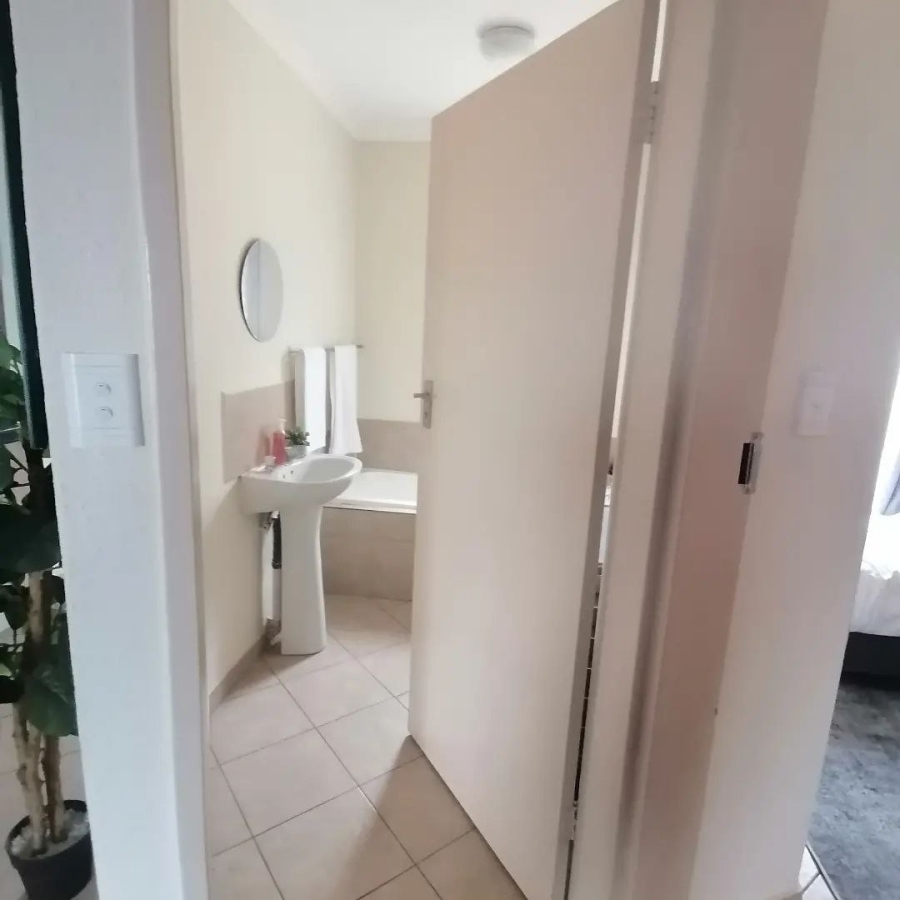 2 Bedroom Property for Sale in Rua Vista Gauteng