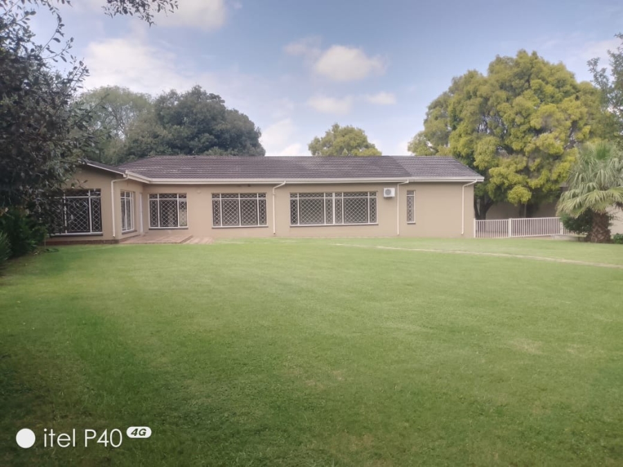 3 Bedroom Property for Sale in Sonneveld Gauteng