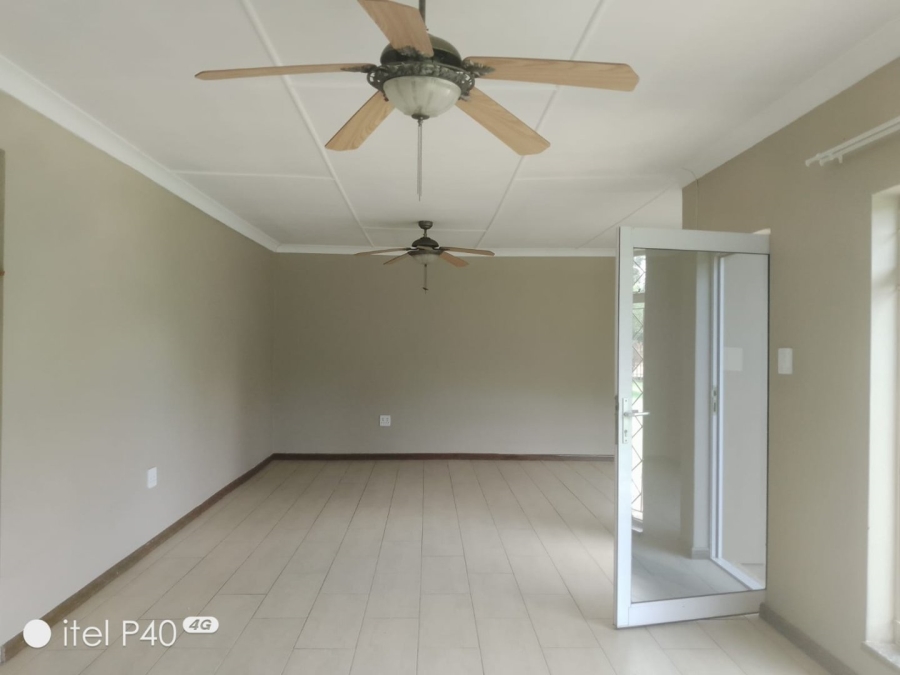 3 Bedroom Property for Sale in Sonneveld Gauteng