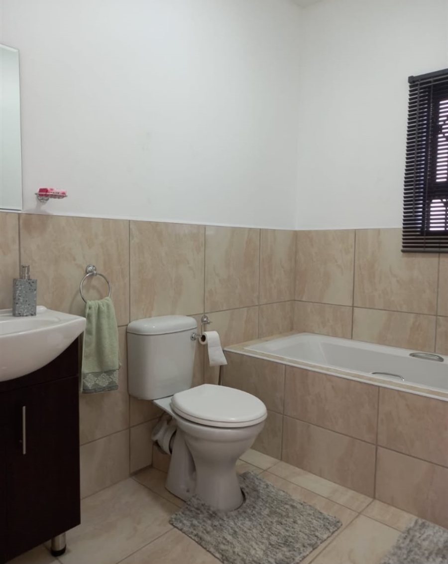 To Let 2 Bedroom Property for Rent in Pomona AH Gauteng