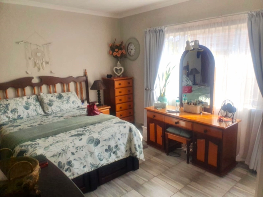 2 Bedroom Property for Sale in Eldoraigne Gauteng