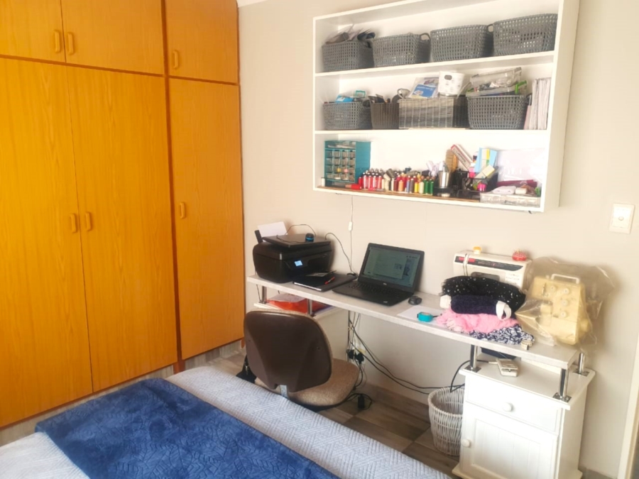 2 Bedroom Property for Sale in Eldoraigne Gauteng