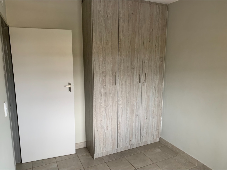 2 Bedroom Property for Sale in Heuweloord Gauteng