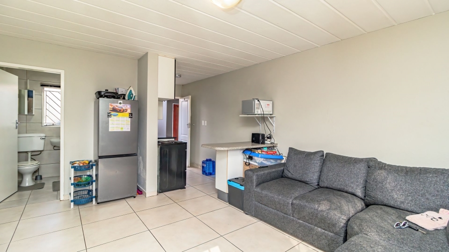 2 Bedroom Property for Sale in Glen Marais Gauteng