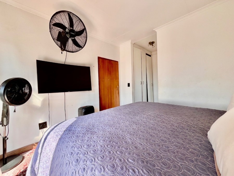 To Let 3 Bedroom Property for Rent in Erand Gardens Gauteng