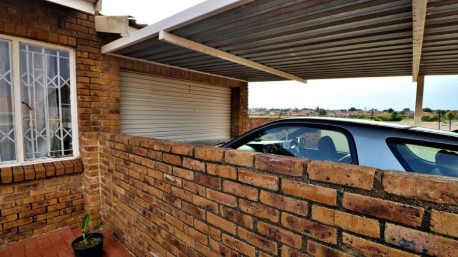 2 Bedroom Property for Sale in Norkem Park Gauteng